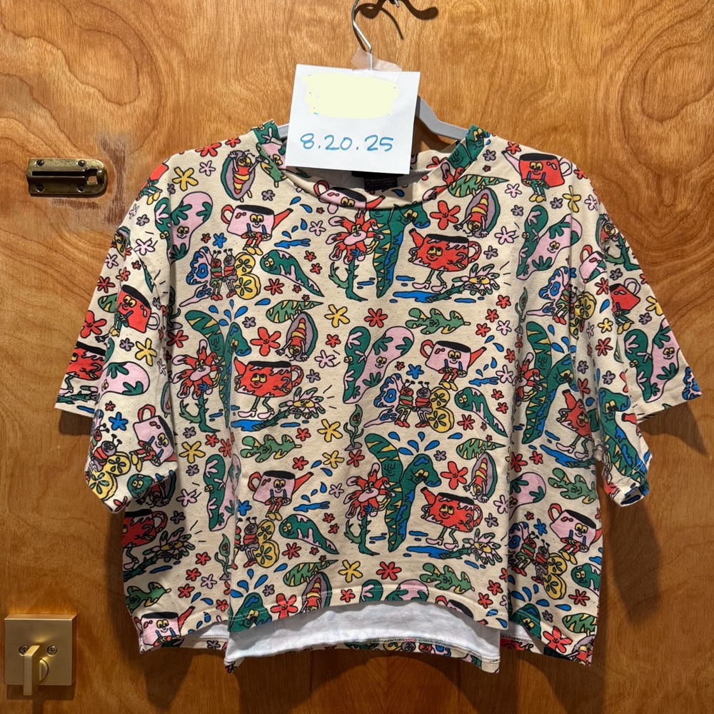 Nooworks Multicolor Graphic Crop Top Bugout bug out 3x